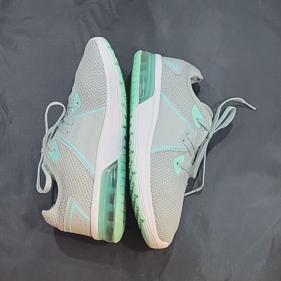 BRAND NEW ATHLETIC WORKS GIRLS O2 AIR PERFORMANCE SNEAKER - Picture 9 of 15